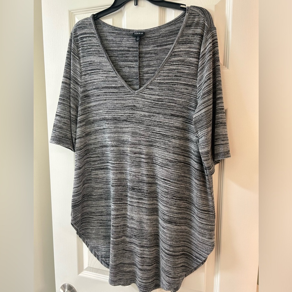 Torrid tunic style top, size 1